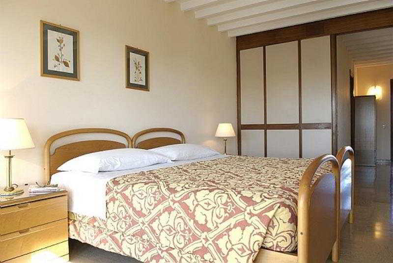 Residenze Garden Aparthotel Rome Room photo